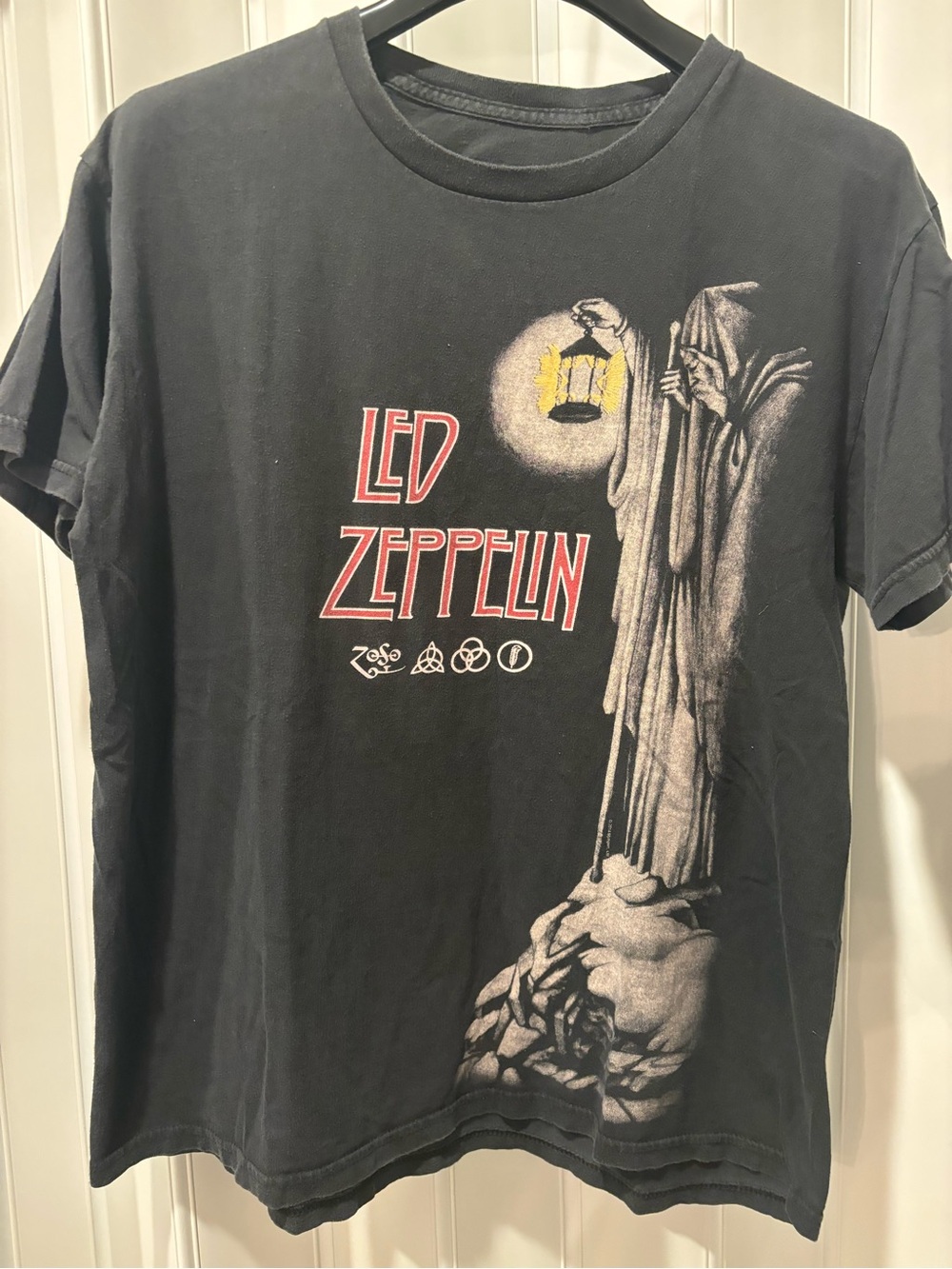Led Zeppelin Houses Of The Holy T Shirt Size Medium